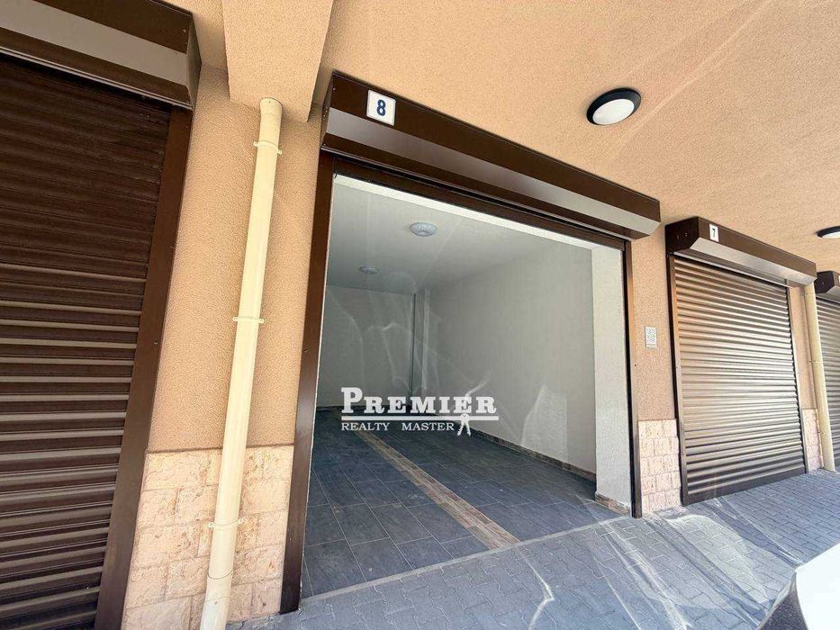 Просторен гараж с нов ремонт в Поморие - 27 м²