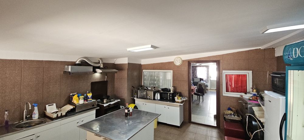 Cazare Casa de  inchiriat 8  9 persoane central cernavoda 6 camere   30 ron de persoana