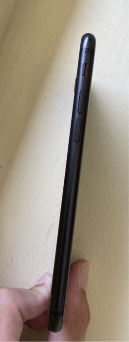 iPhone 7 32GB Black 82% Battery с кутия и калъф