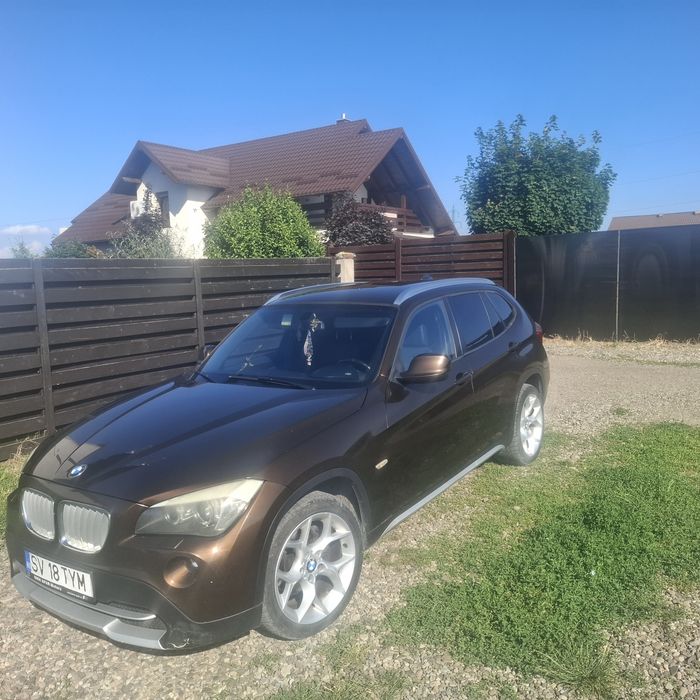 Vând BMW  X1, an 2011