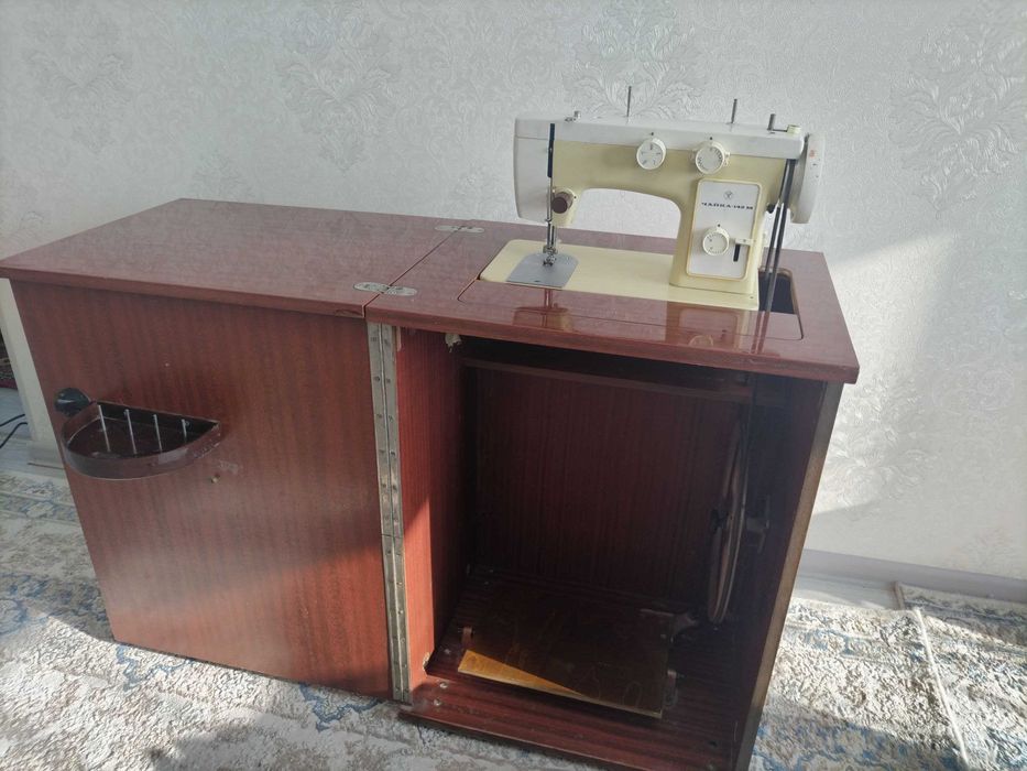 Тикув мошинаси Чайка / ишлатилмаган