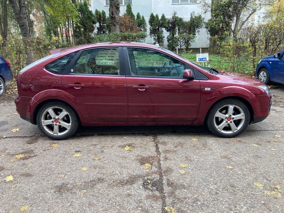 Ford Focus Ghia 2005 1.6 Benzina 115cp
