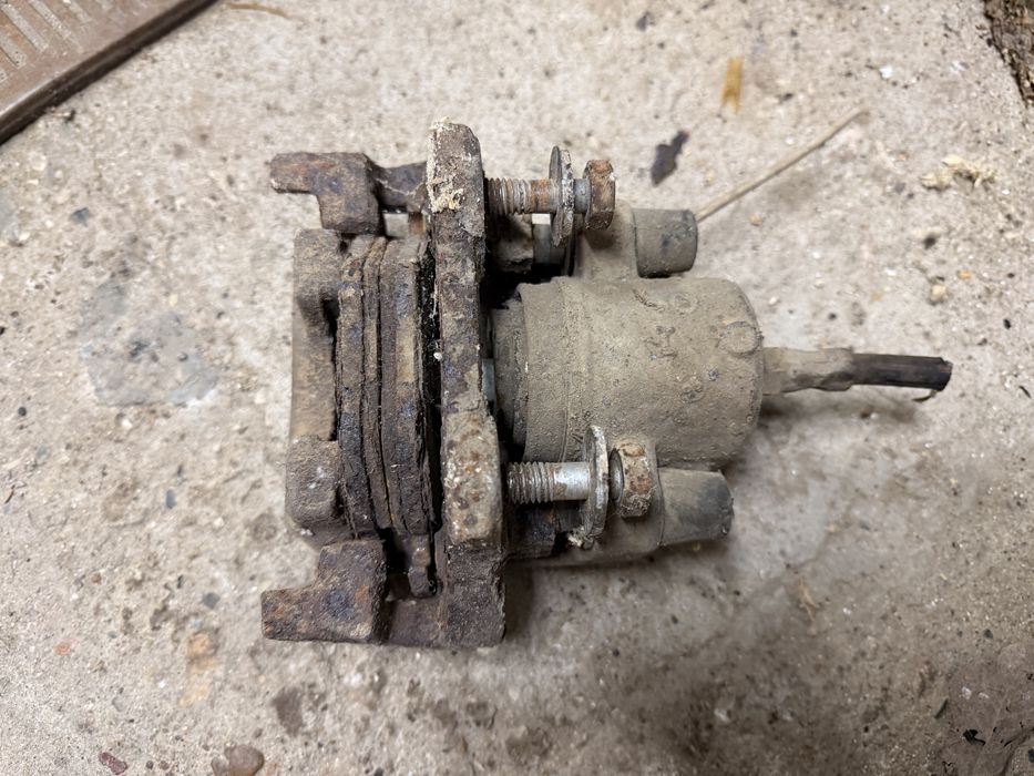 ABS модул и заден спирачен апарат BMW E39