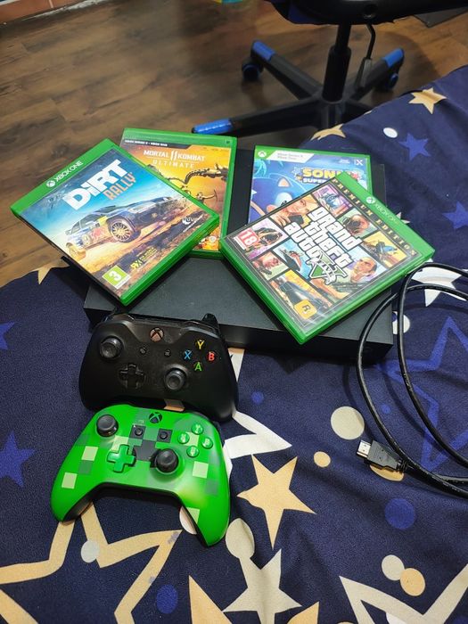 Xbox one+volan+2 manete+jocuri
