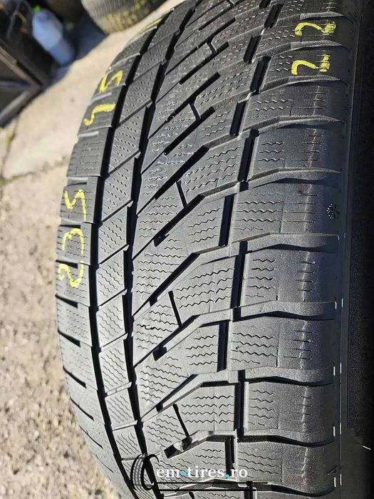 SET 2 Anvelope Iarna 235/45 R19 FALKEN Eurowinter HS02 Pro 99W