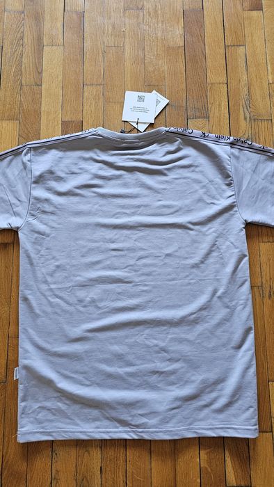 Чисто нова тениска Calvin Klein M size
