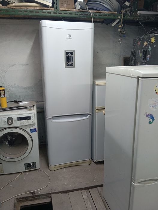 Продам холодильники