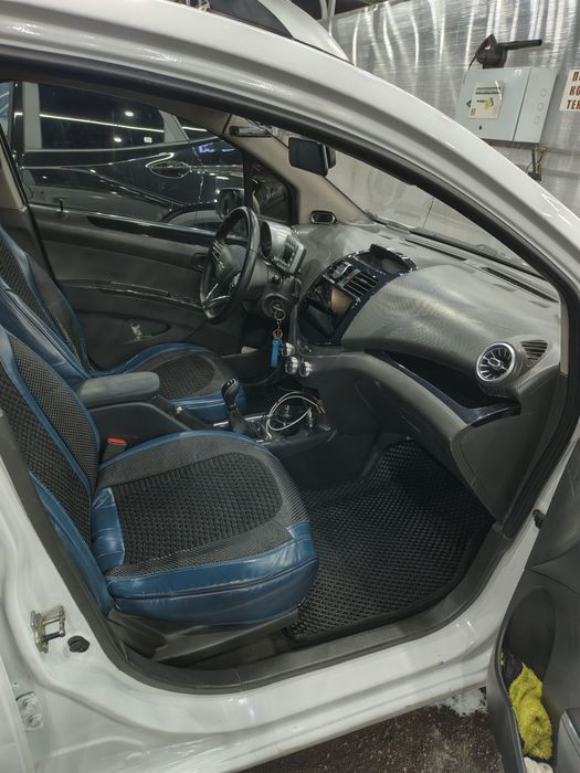 Сотилади спарк 2010