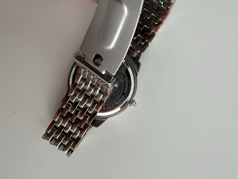 Дамски часовник August Steiner