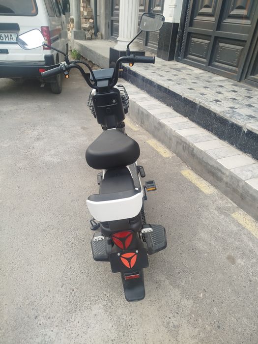 Yangi zamonaviy va juda sifatli elektr skuter sotiladi arzon narxda. K