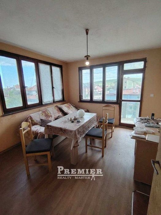 Етаж от къща в с.Тънково