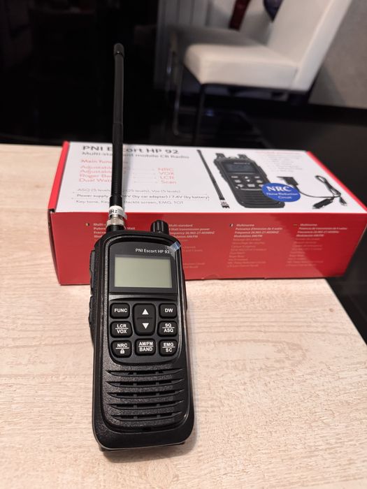 Radio CB portabil PNI Escort HP 92 NOU!