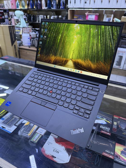 notebook  lenovo ThinkPad 14