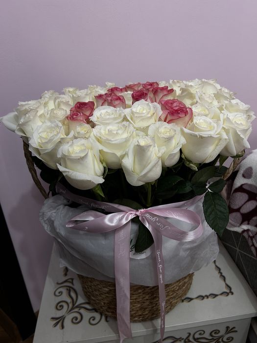 Цветы,  51 роза