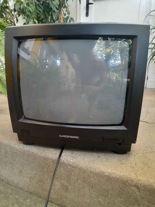 Малък телевизор Grundig