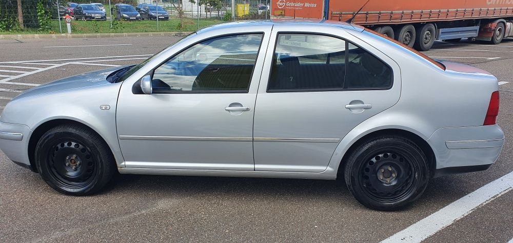 Vand vw bora 1.6 16v benzina