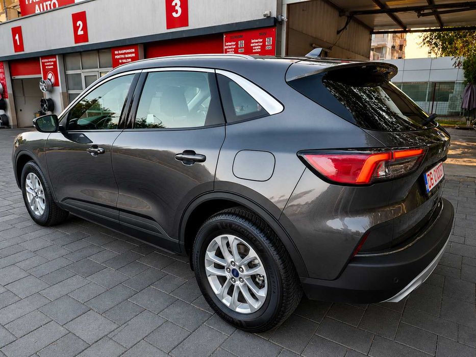 Ford Kuga Titanium 2.5 Duratec Hybrid 190 CP Automata - TVA Deductibil + Carte RAR