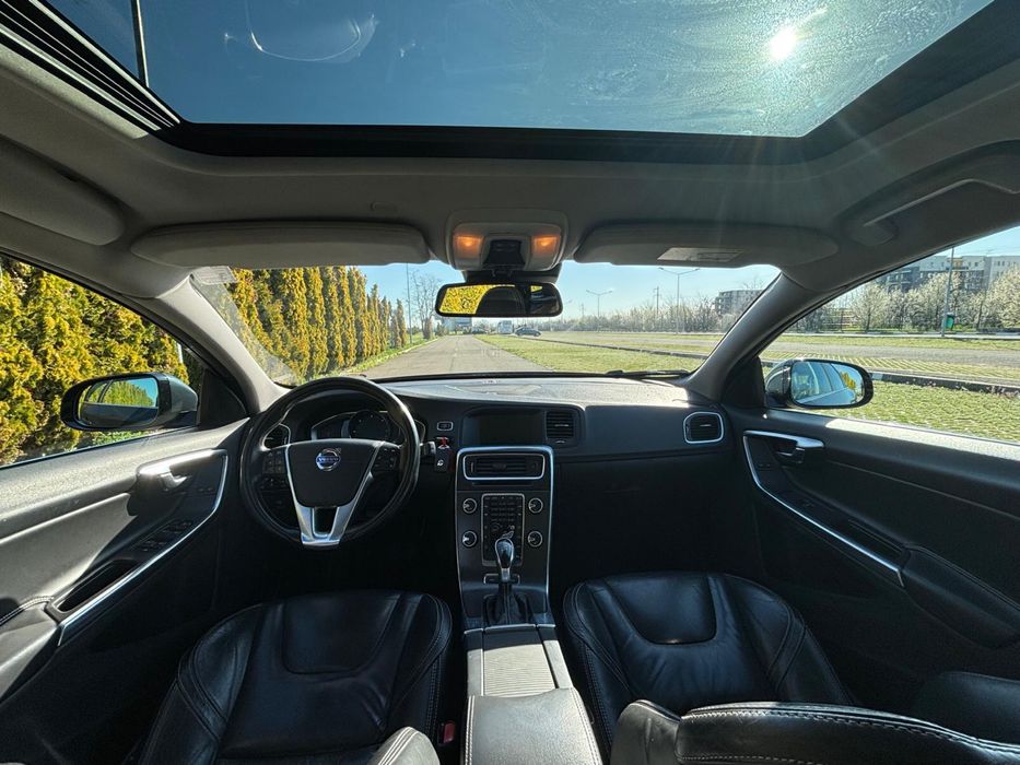 Volvo V60 Plug-in-hybrid Automat -4x4/2,4 Diesel D6