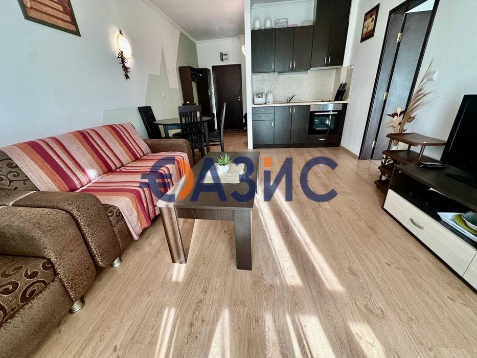 Продава се Двустаен апартамент в к.к. Слънчев бряг - 85 кв.м за 988 €/кв.м - Снимка #3