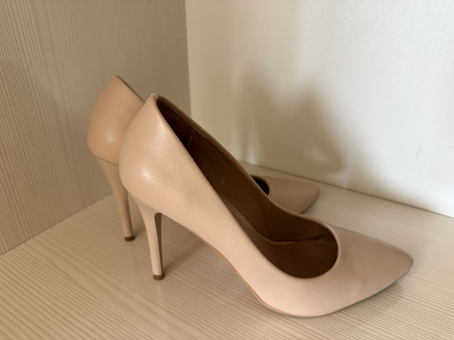 Женская обувь, по 500 т