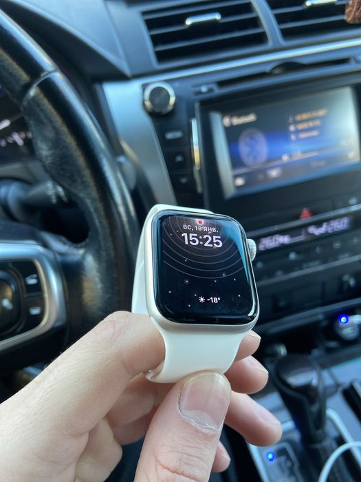 Продам apple watch se2