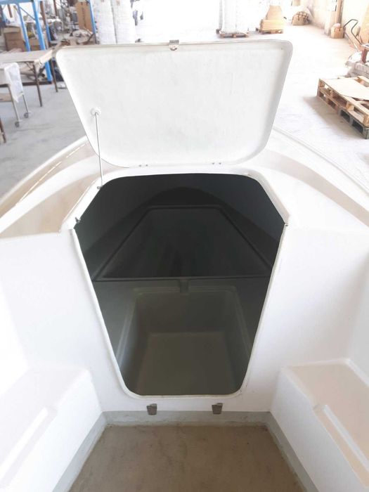 Лодка от стъклопласт, 5м