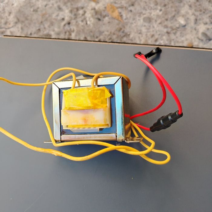 Захранване 12v\4A \50hz