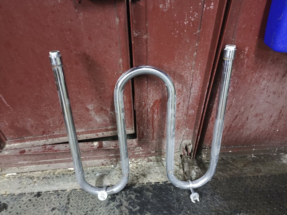 Продам бачки унитаза 8000