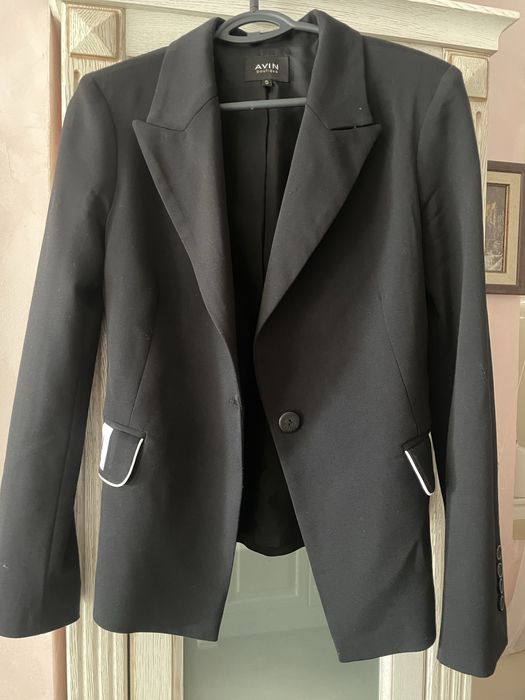 ЗаменямСако Avin ,S .Ново,само етикета е свален.                     .