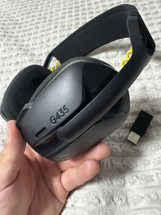 Casti Gaming Logitech G435 - inca in garantie