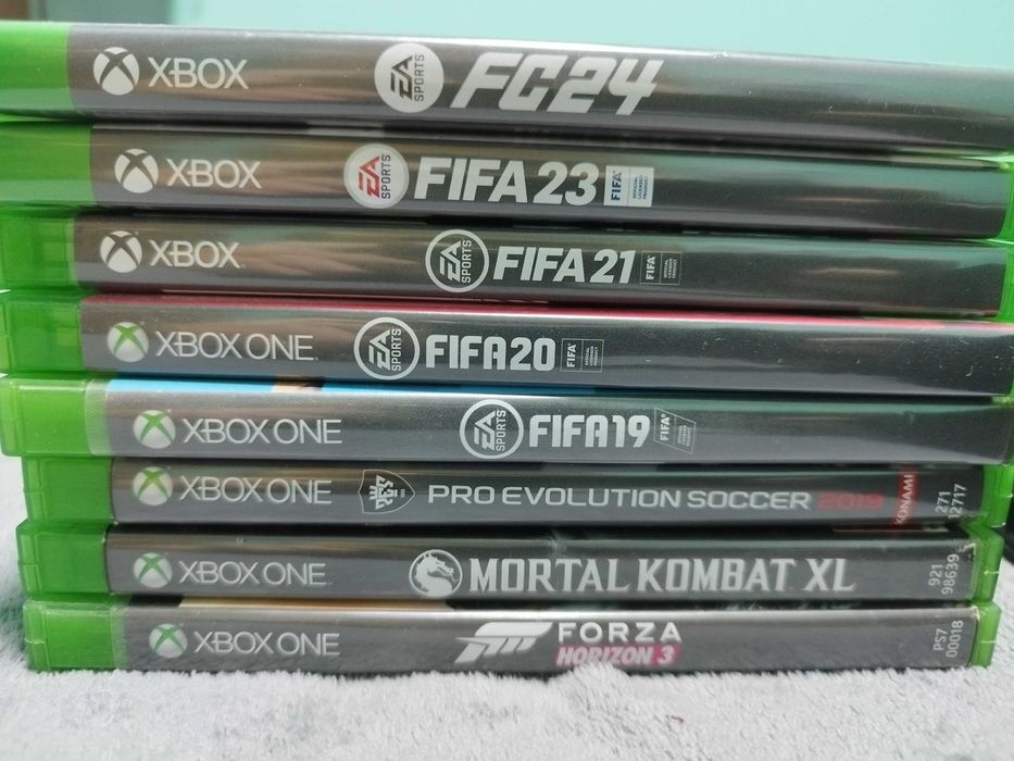 Xbox one 500gb cu jocuri pe cd și digitale incluse