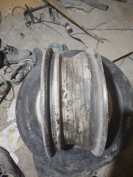 Diska srochna sotiladi