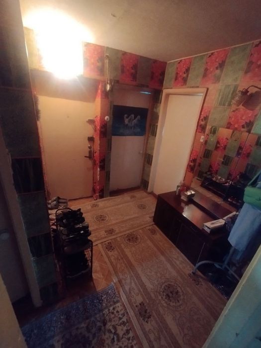 Продается 4/х комнатная квартира район Большой базаз