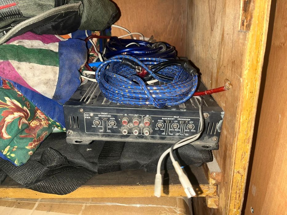 Сабвуфер в хорошем состоянии