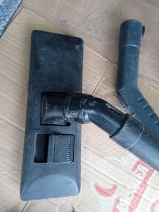 Шланги и щетки от пылесоса