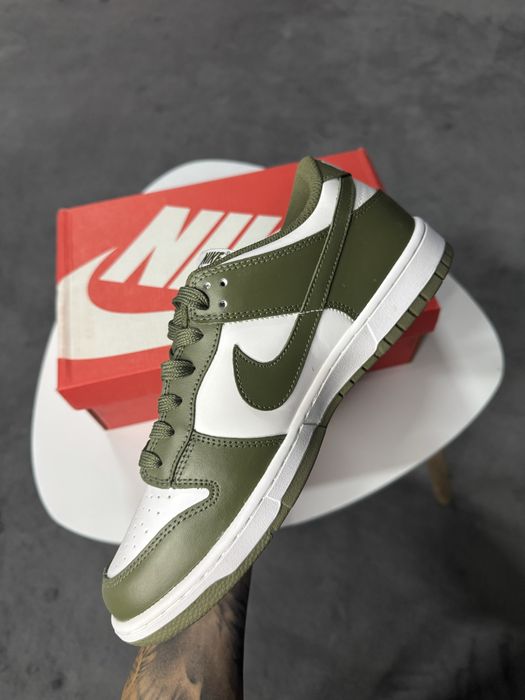 Nike Dunk Low Medium Olive