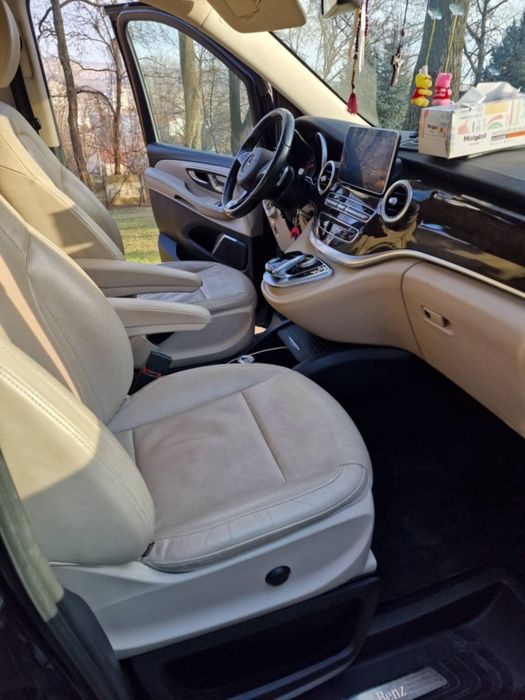Mercedes Benz V250