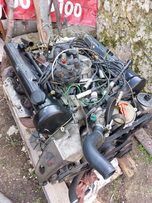 M117 5.6литра V8 от 560SEC