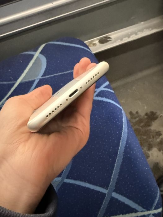 Iphone 11 продам в идеалном состояние