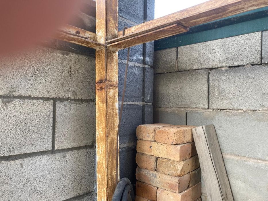 Продам готовый навес с металлочерепицей