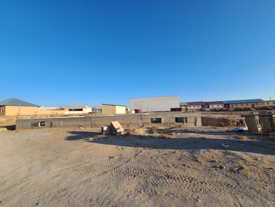 Чала курилган ер майдон срочно сотилад