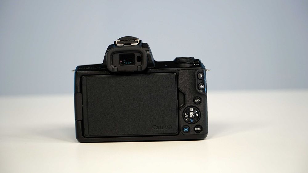 Canon EOS M50 Mark II + Обектив 15-45mm