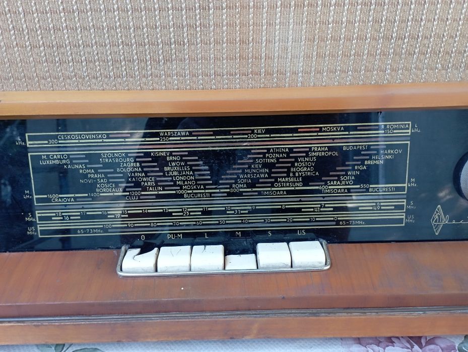 Radio vindage cu pickup darclee 1961 piesa de colecție