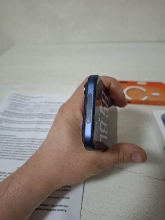 IPhone 17 pro синий цвет вет