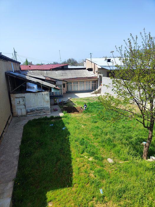 Uy sotiladi yer xisobida 1 sotukgi 35000 $