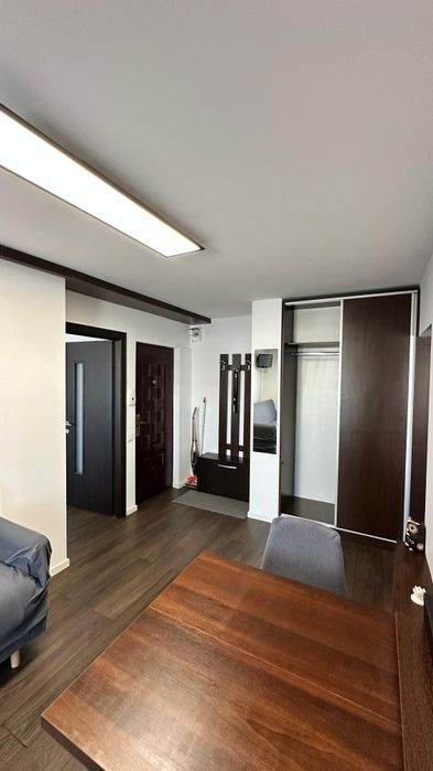 Închiriez apartament cu 2 camere, zona Exercițiu