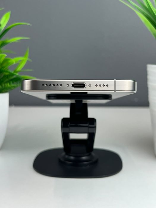 Телефон Apple iPhone 15 Pro Max 256GB