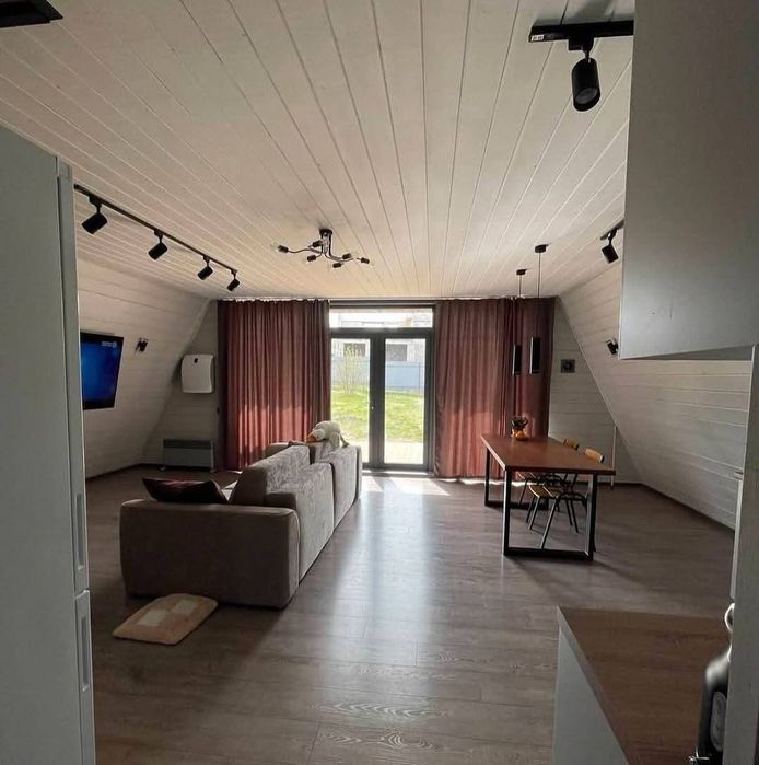 Vând cabane tip a frame din lemn