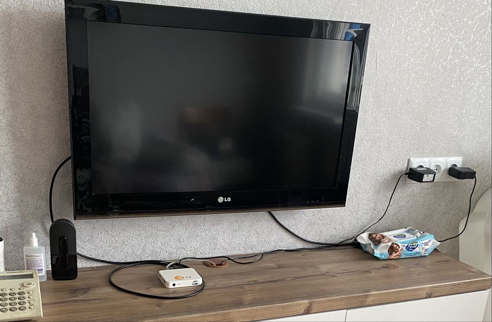 Продам телевизор lg б/у