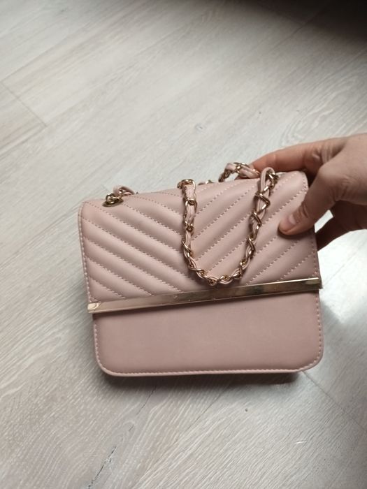 Vand gentuta Parfois și altele,